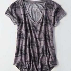 AEO SOFT & SEXY V-NECK FAVORITE T-SHIRT